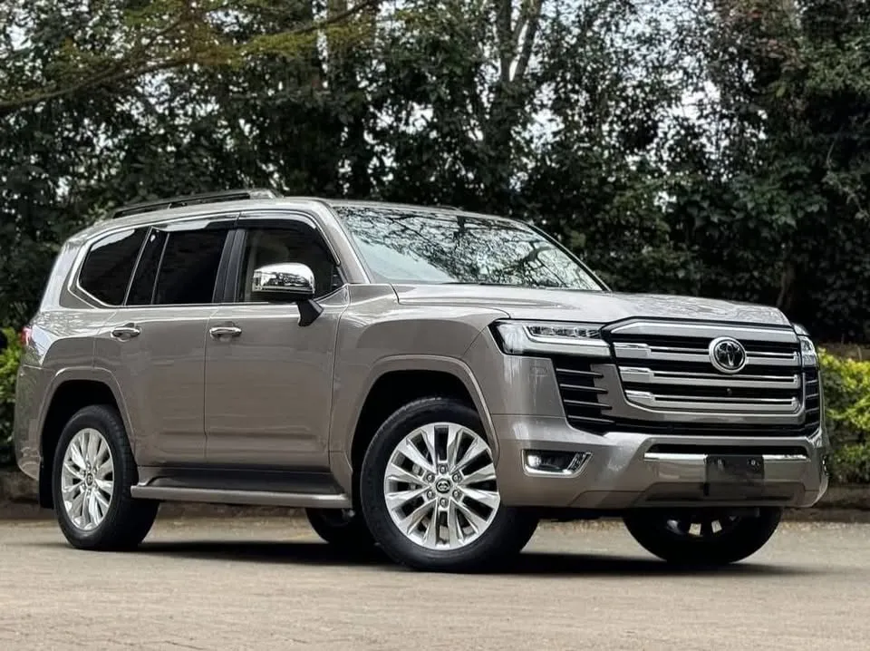 2021 Toyota Land Cruiser L300 Diesel V6 (3).webp