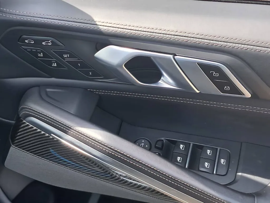 2020 BMW X6 M-Sport Diesel (5).webp