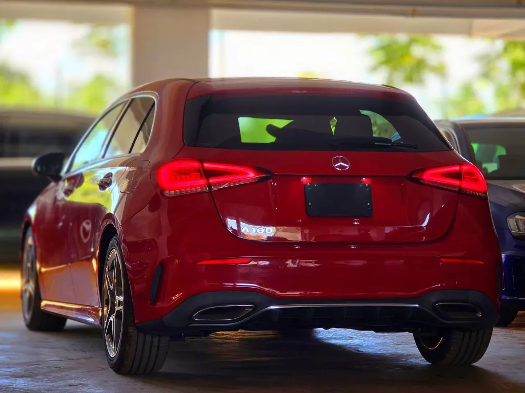 2018 Mercedes Benz A180 AMG-Line (4).webp