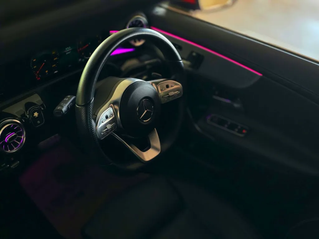 2018 Mercedes Benz A180 AMG-Line (15).webp