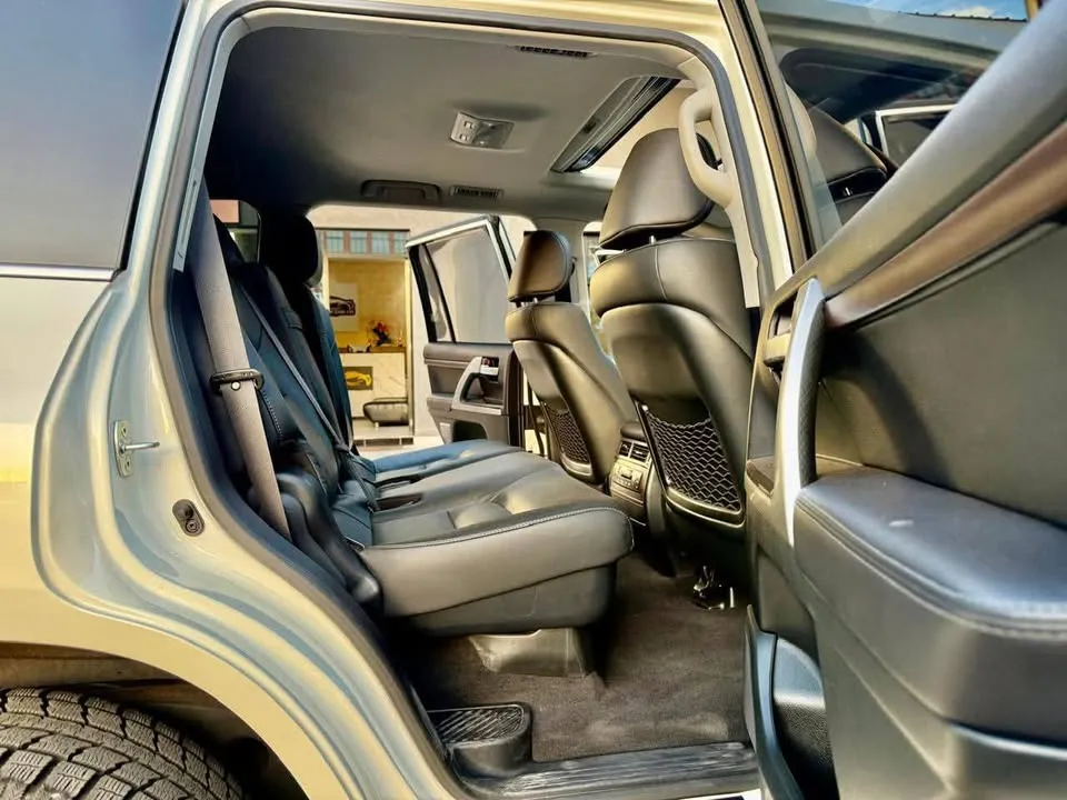 Toyota Land Cruiser ZX 2019 for sale (12).webp