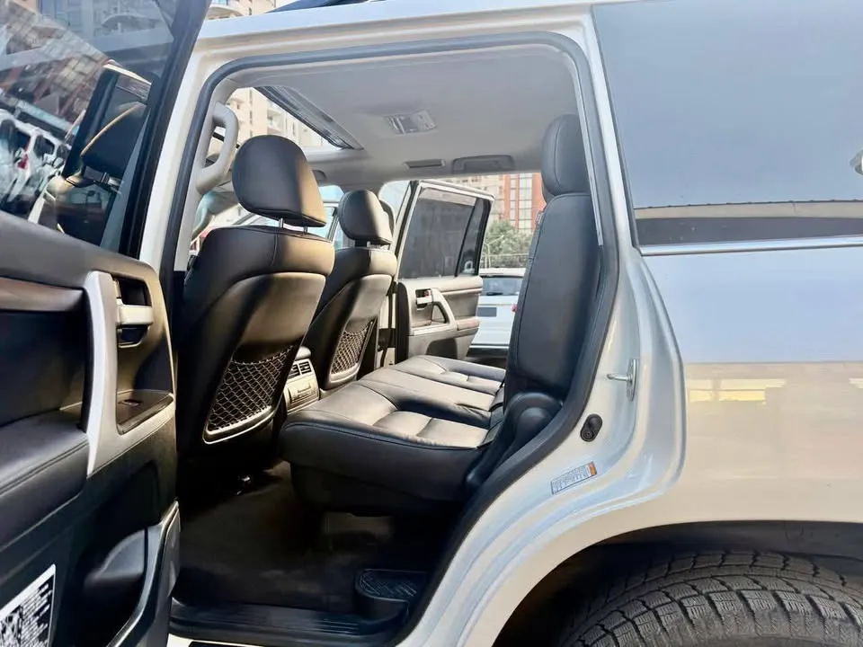 Toyota Land Cruiser ZX 2019 for sale (9).webp