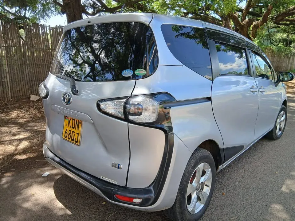 TOYOTA SIENTA HYBRIDFOR SALE (2).webp