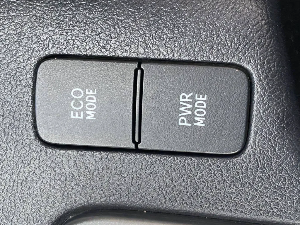 Toyota Hilux D.Cab TRD 2018 for sale (7).webp