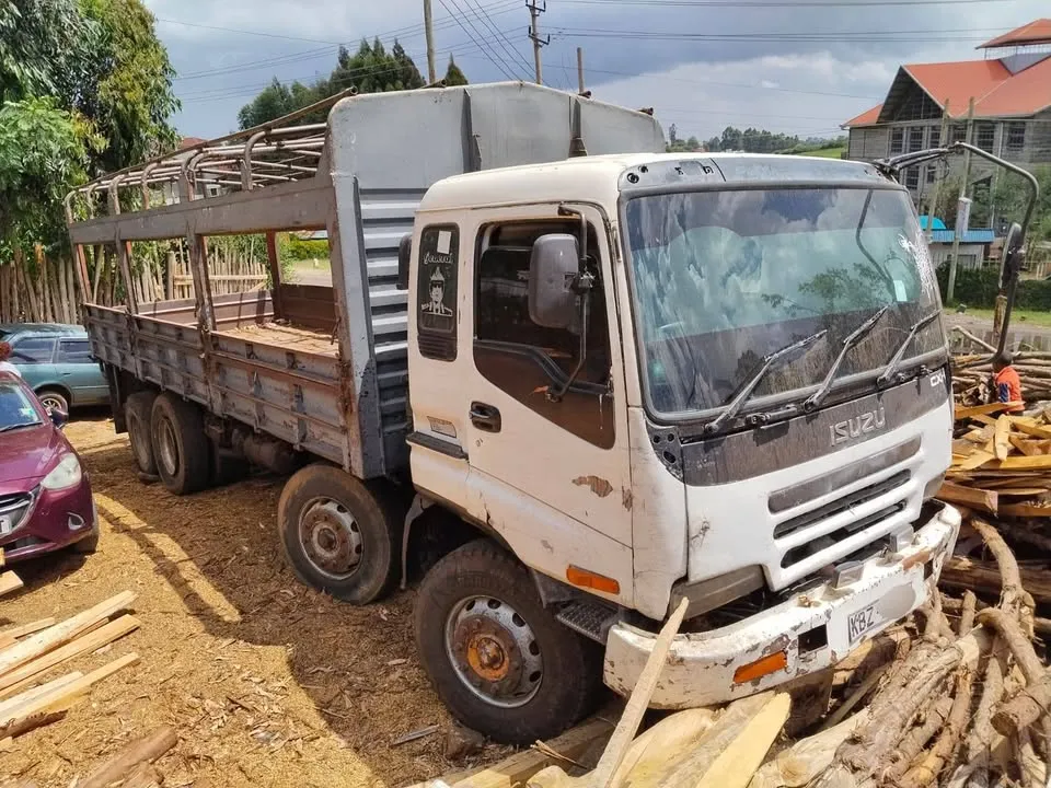 ISUZU CXH:^^14/01/2026
