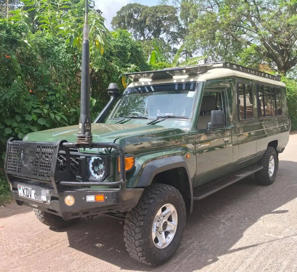 Toyota Land Cruiser Tour Van 2024 ^^20/01/2026